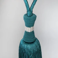 Kép 2/3 - susane-egy-bojtos-fuggonyelkoto-turkiz-74-cm-kozeli