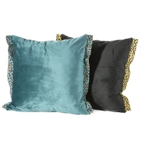 Kép 2/2 - viviane-barsony-parnahuzat-fekete-45-x-45-cm