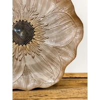 Kép 2/2 - Gerbera lapos üvegtányér 28 cm mogyoróbronz átmérő: 28 cm 1