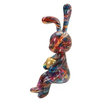 Kép 3/7 - Nyúl figura szívecskével pszichedelikus többszínű -A- 8X10X23 cm 1