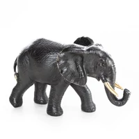 Kép 1/2 - Oli szobor Fekete 20x7x12 cm