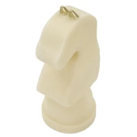 Kép 4/8 - Quartz sakk ló figura fehér/arany 14x13x31 cm 3