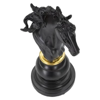 Kép 4/8 - Sakk ló figura fekete/arany 14x11x27 cm 3