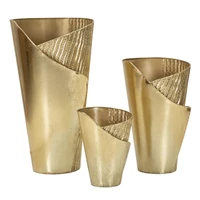 Kép 1/8 - Tris váza fémből 3 db-os szett arany 39x42x75-32x32x55-25x25x35 cm