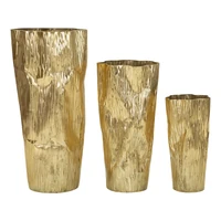 Kép 2/7 - Tris váza fémből 3 db-os szett arany ø 41x39x83-32x31x67-23x25x49 cm