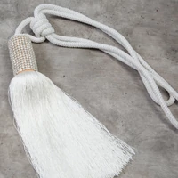 Kép 1/3 - adel-egy-bojtos-fuggonyelkoto-feher-hs327025