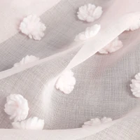 Kép 3/8 - stella-dekor-fuggony-pom-pom-diszitessel-pasztell-rozsaszin-140-x-250-cm-felgyurt