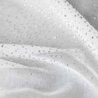 Kép 8/8 - nadine-fenyatereszto-fuggony-csillogo-kovekkel-feher-300-x-145-cm-hs371013-felgyurt