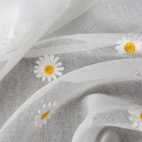 Kép 6/6 - Bellis fényáteresztő függöny Fehér 350x145 cm 5