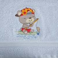 Kép 2/4 - baby51-macis-gyerek-torolkozo-kek-50-x-90-cm-kozeli-minta