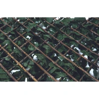 Kép 4/5 - TRELLIWILLOW HEDRA - Fonott fűzfa apácarács borostyán műanyag levelekkel 1 x 2 m zöld-barna