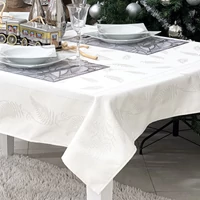 Kép 1/6 - Ezüst lurex asztalterítő páfrány mintás 137x240 cm