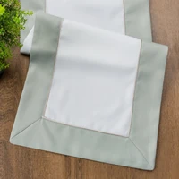 Kép 4/6 - sandi-asztali-futo-olivazold-szinu-szeles-peremmel-natur-40-x-140-cm-hajtogatott-anyag