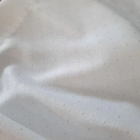 Kép 5/10 - ellen-lurex-asztalterito-feher-ezust-40-x-180-cm-hs391226 9