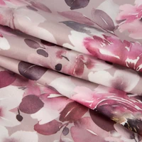 Kép 6/6 - velvet-barsony-asztalterito-pasztell-rozsaszin-30-x-40-cm-4db-felgyurt