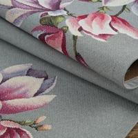 Kép 5/5 - magnolia-viragmintas-gobelin-asztalterito-szurke-140-x-180-cm-hajtogatott-anyag-1