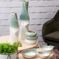 Kép 6/6 - liana-keramia-vaza-kremszin-menta-17-x-17-x-23-cm-hangulatkep-2