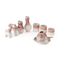 Kép 3/6 - evita-keramia-vaza-kremszin-rozsaszin-16-x-16-x-25-cm-kollekcio