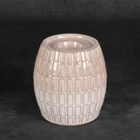 Kép 2/4 - edna-keramia-gyertyatarto-kremszin-13-x-13-x-15-cm-hatterrel