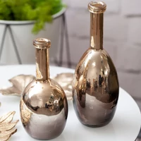 Kép 3/5 - dalia-uveg-vaza-barna-arany-10-x-10-x-24-cm-hangulatkep