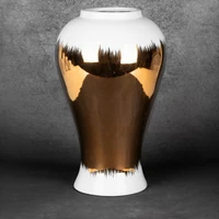 Kép 2/4 - tala-03-keramia-vaza-feher-arany-27-x-27-x-47-cm-hs401849 1