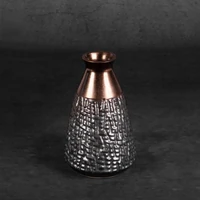 Kép 2/6 - morena-keramia-vaza-acelszurke-bronz-13-x-13-x-20-cm-hatterrel