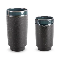Kép 4/5 - hani-keramia-vaza-fekete-turkiz-13-x-13-x-25-cm-kollekcio-1