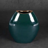 Kép 2/5 - amora2-keramia-vaza-zold-14-x-7-x-16-cm-hatterrel