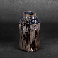Kép 2/3 - alda-keramia-vaza-granatkek-16-x-16-x-27-cm-hatterrel