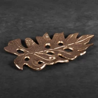 Kép 2/5 - dalia-dekorativ-tal-fembol-arany-27-x-17-x-1-cm-hatterrel