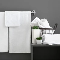 Kép 4/5 - hotel-pamut-frottir-torolkozo-feher-50-x-100-hangulatkep