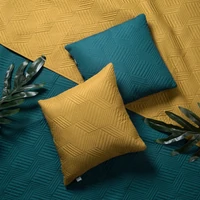Kép 2/2 - boni-parnahuzat-agytakarohoz-ezust-40-x-40-cm-hangulatkep