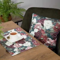 Kép 3/3 - 4db-os-feher-bordo-viragmintas-barsony-asztali-alatet-szett-30-x-40-cm-hangulatkep