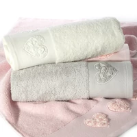 Kép 7/7 - kamila-diszes-torolkozo-menta-50-x-90-cm-kollekcio-1