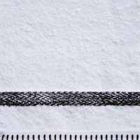 Kép 3/5 - viera-pamut-torolkozo-melange-csikkal-feher-70-x-140-cm-kozeli-anyag