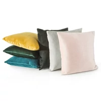 Kép 2/2 - via1-barsony-parnahuzat-sotetzold-45-x-45-cm-kollekcio