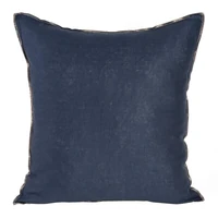 Kép 1/3 - egyszinu-parnahuzat-vaszon-szovetbol-arany-szalu-szegellyel-granatkek-45-x-45-cm-hs404939