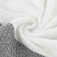 Kép 3/4 - lugo-bambusz-jacquard-torolkozo-feher-50-x-90-cm-gyurt-anyag