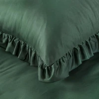 Kép 6/6 - venus-fodrokkal-diszitett-pamut-szaten-agynemuhuzat-palackzold-160-x-200-cm-70-x-80-cm-2db-parna