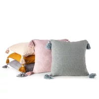 Kép 2/5 - kimi-boho-stilusu-parnahuzat-bojtokkal-bezs-45-x-45-cm-kollekcio