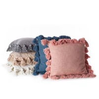Kép 2/4 - asti-bojtos-pamut-parnahuzat-granatkek-45-x-45-cm-kollekcio
