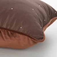 Kép 3/3 - clara-exkluziv-parnahuzat-barna-45-x-45-cm-kozeli-anyag