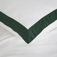 Kép 2/7 - laura-agynemuhuzat-kontrasztos-szegellyel-feher-220-x-200-cm-70-x-80-cm-2db-hs436159 6