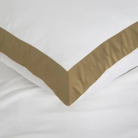 Kép 2/7 - laura-agynemuhuzat-kontrasztos-szegellyel-feher-160-x-200-cm-70-x-80-cm-2db-hs436171 6