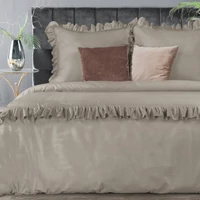 Kép 1/6 - reina23-fodrokkal-diszitett-pamut-szaten-agynemuhuzat-vilagosbarna-160-x-200-cm-70-x-80-cm-2db-hs440042