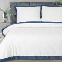 Kép 1/7 - Reina25 pamut-szatén ágyneműhuzat kontrasztos szegéllyel Fehér/gránátkék 220x200 cm - 70x80 cm 2db