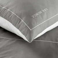 Kép 2/8 - eva10c-eva-minge-mako-szaten-agynemuhuzat-himzettlogoval-szurke-220-x-200-cm-70-x-80-cm-2db-hs440439 6