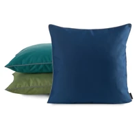 Kép 2/2 - garden4-kerti-parnahuzat-szelein-ezust-csikkal-vilagoszold-45-x-45-cm-hs452110 1