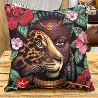 Kép 4/4 - Afrikai leopárdos párnahuzat arany lurex 45x45 cm 3