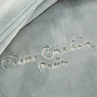 Kép 6/7 - Clara1 Pierre Cardin takaró Ezüst 160x220 cm - 700 cm 4